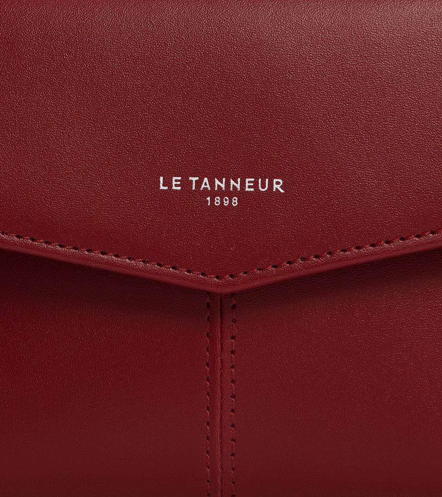 Pochette enveloppe moyen modèle Charlotte en cuir lisse