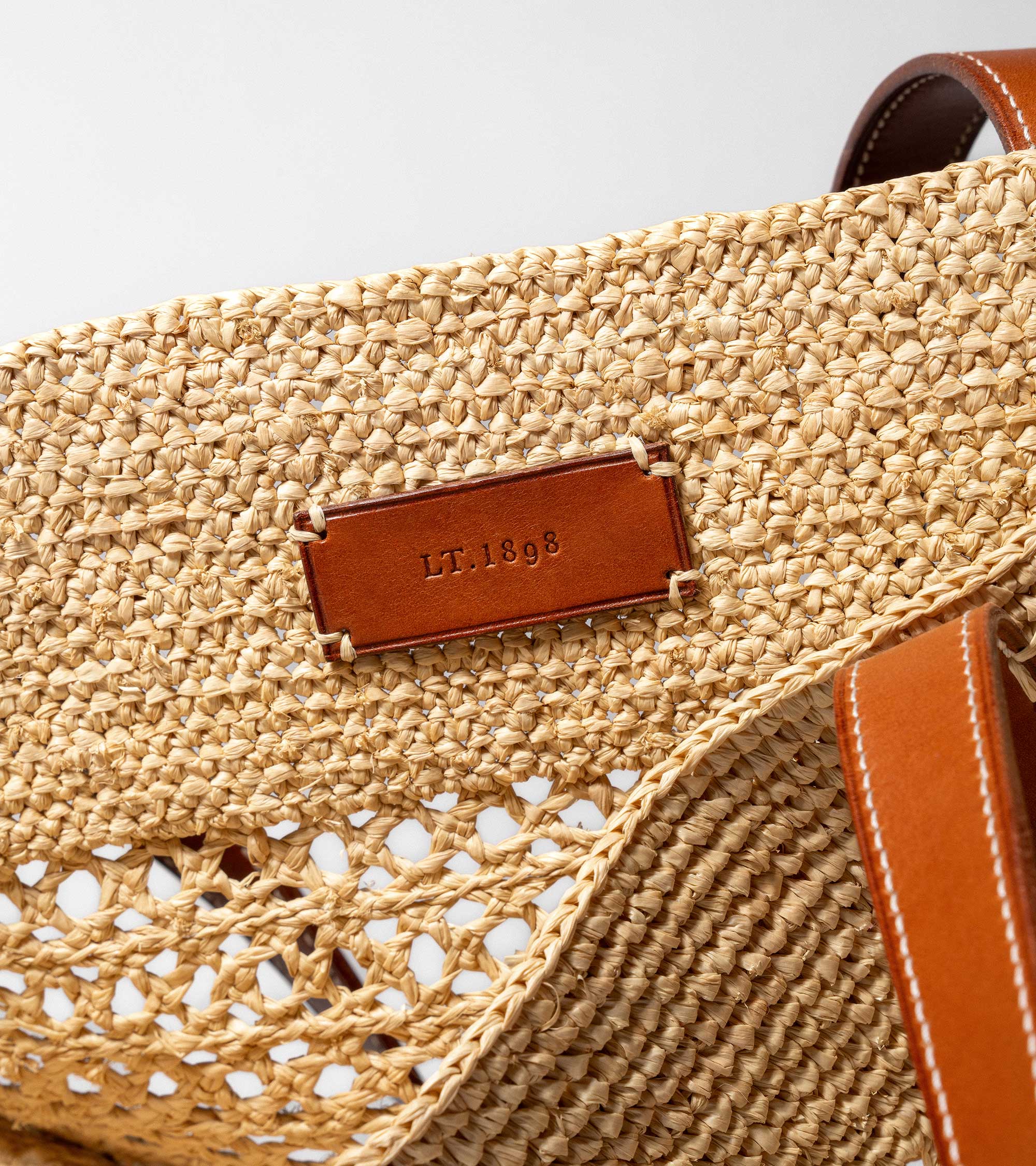 Grand sac cabas le Nattier en cuir lisse semi-végétal et raphia